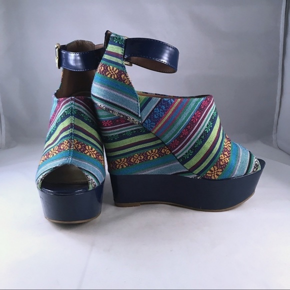 Bakers Kiersten Tribal Wedges - Picture 2 of 8